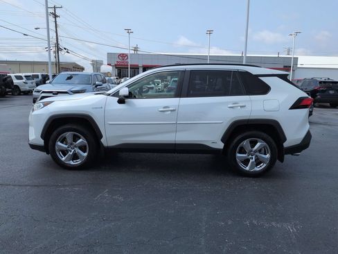Used 2021 Toyota RAV4 XLE Premium AWD/4WD image 2