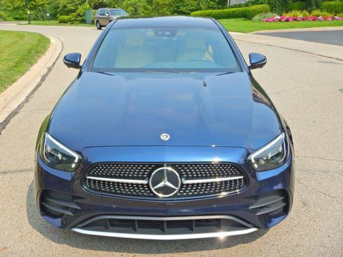 Used 2023 Mercedes-Benz E 350 4MATIC Sedan w/ Premium Package image 7