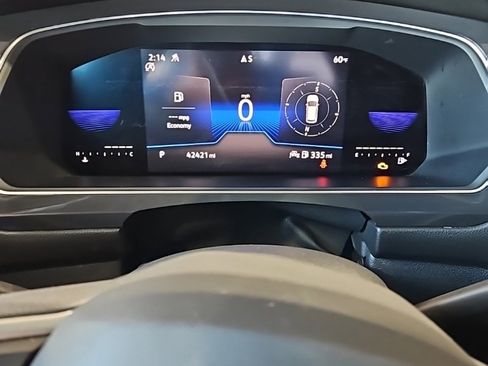 Used 2022 Volkswagen Tiguan SE image 33