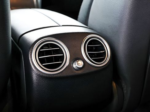 Used 2022 Mercedes-Benz GLC 300 4MATIC image 33