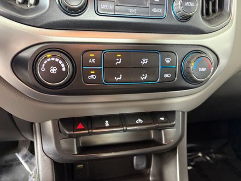 Used 2016 Chevrolet Colorado LT AWD/4WD image 19