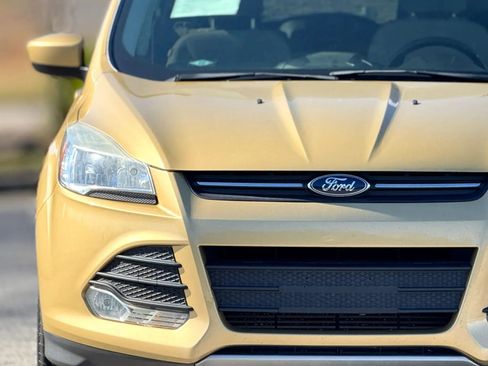 Used 2014 Ford Escape SE w/ Equipment Group 201A image 11