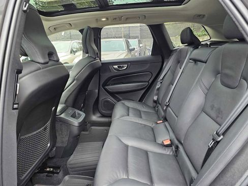 Certified 2025 Volvo XC60 B5 Plus w/ Protection Package Premier image 18