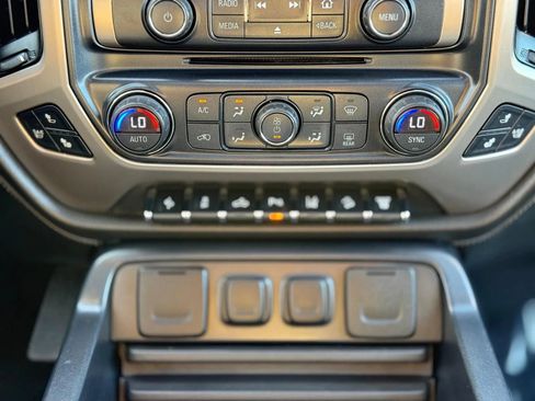 Used 2015 GMC Sierra 2500 Denali w/ Duramax Plus Package AWD/4WD image 18