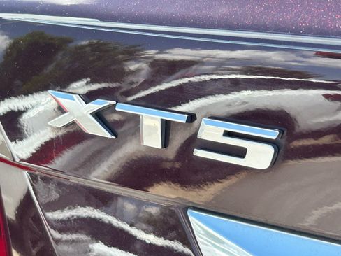 Used 2017 Cadillac XT5 Luxury w/ Driver Awareness Package FWD image 37