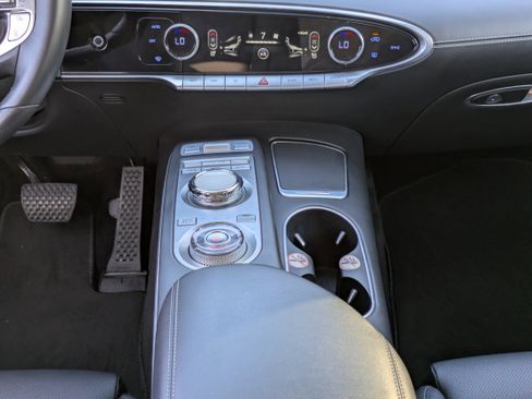 Used 2025 Genesis GV70 2.5T image 21