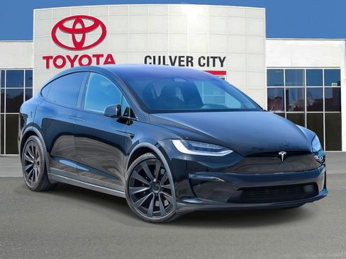 Used 2022 Tesla Model X image 1
