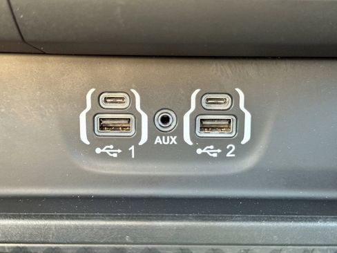 Used 2021 RAM 1500 Laramie AWD/4WD image 35