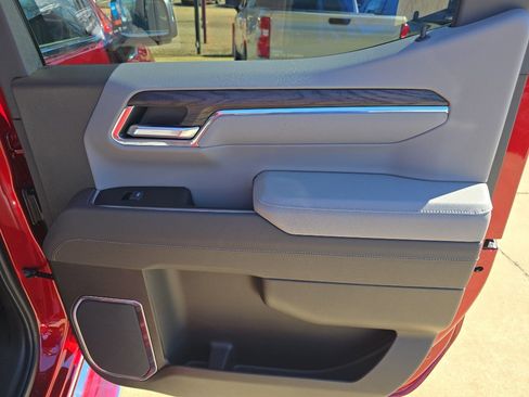 New 2026 GMC Sierra 1500 SLT w/ SLT Premium Package image 18