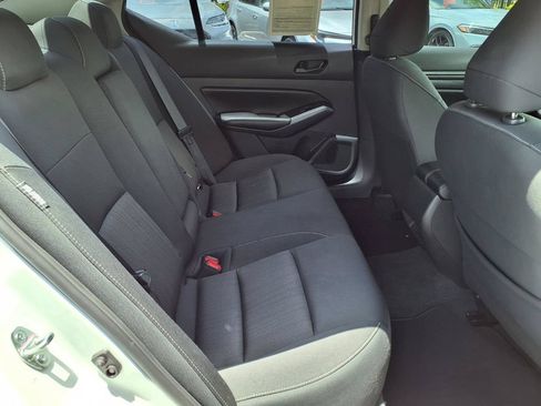 Used 2024 Nissan Altima 2.5 SV w/ SV Premium Package FWD image 16