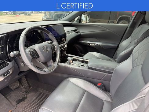 Used 2023 Lexus GX 460 Premium w/ Accessory Package image 2
