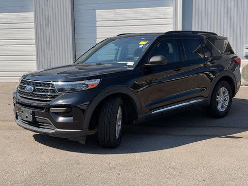 Used 2021 Ford Explorer XLT RWD image 7