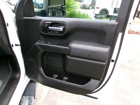 Used 2021 Chevrolet Silverado 1500 Custom w/ Custom Max Trailering Package image 23