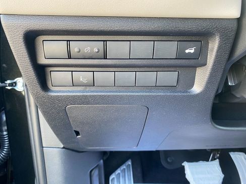 New 2025 Mitsubishi Outlander AWD image 14