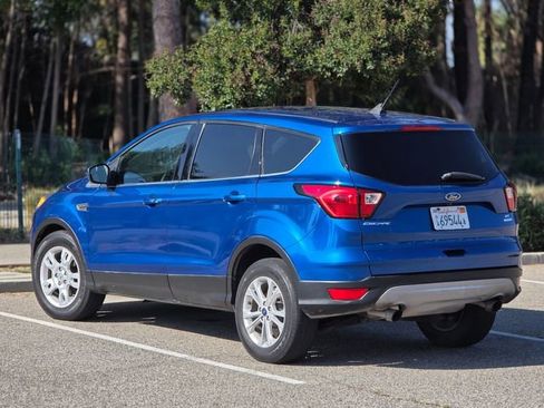 Used 2019 Ford Escape SE image 6