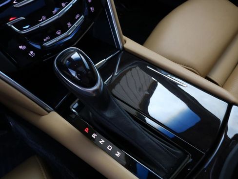 Used 2014 Cadillac XTS Premium FWD image 40