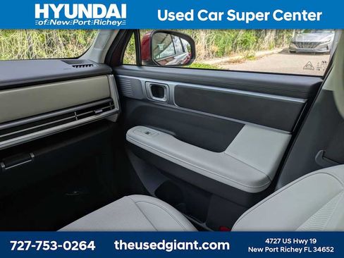 Used 2025 Hyundai Santa Fe SEL FWD image 22