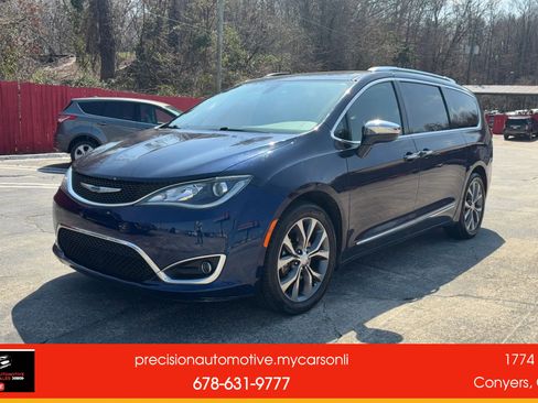 Used 2017 Chrysler Pacifica Limited image 1