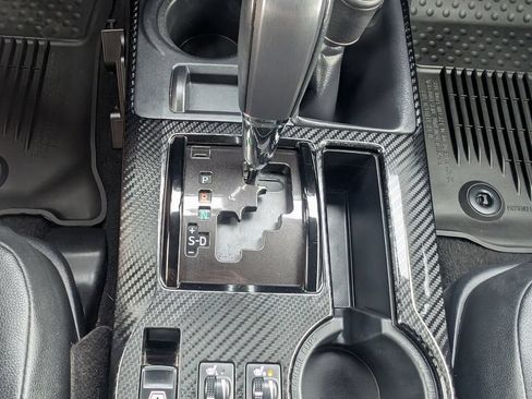 Used 2020 Toyota 4Runner Venture AWD/4WD image 25