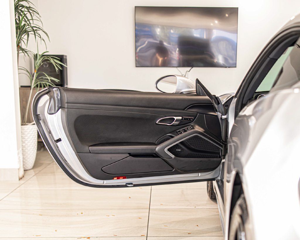 Used 2024 Porsche 718 Cayman RWD image 32