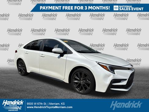 Used 2025 Toyota Corolla XSE FWD image 1