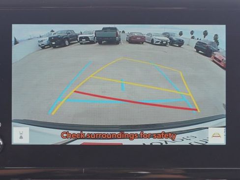 Used 2025 Toyota Corolla Cross XLE w/ Convenience Package FWD image 28