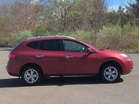 Used 2010 Nissan Rogue SL w/ Moonroof Pkg AWD/4WD image 3