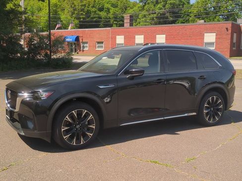 Certified 2025 MAZDA CX-90 Plug-In Hybrid w/ Premium Plus AWD/4WD image 2