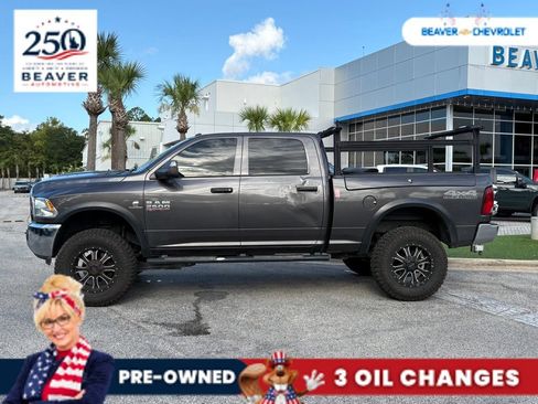 Used 2018 RAM 2500 Tradesman w/ Chrome Appearance Group AWD/4WD image 3