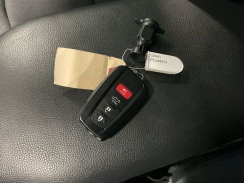 Used 2023 Toyota RAV4 XLE image 21