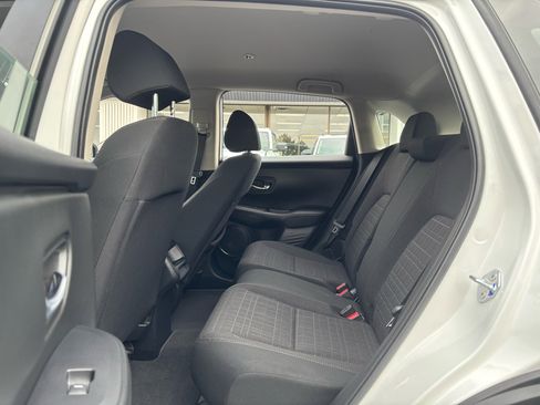 Used 2025 Honda HR-V LX image 12