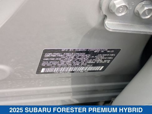 Certified 2025 Subaru Forester Premium AWD/4WD image 35
