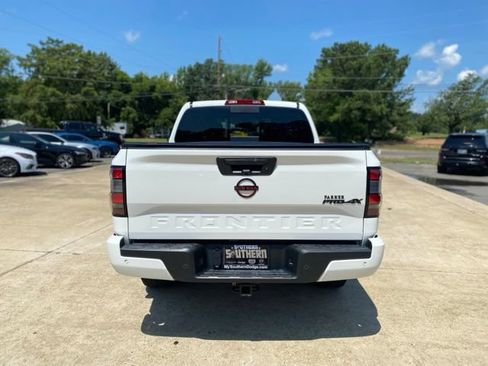 Used 2024 Nissan Frontier PRO-4X w/ Technology Package AWD/4WD image 7