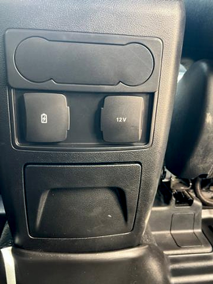 Used 2022 Ford Explorer XLT AWD/4WD image 15