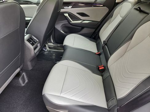 New 2026 Volkswagen Tiguan SE AWD/4WD image 19