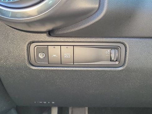 Used 2026 Chevrolet Equinox EV LT FWD image 12