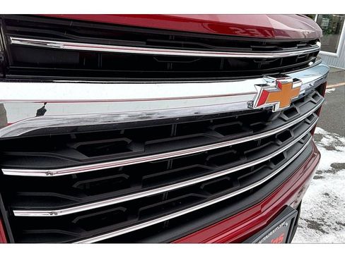 Used 2025 Chevrolet Traverse LT image 30