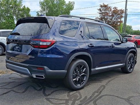 New 2025 Honda Pilot Touring image 6