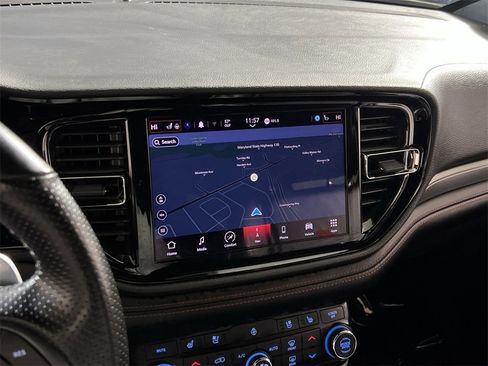 Used 2024 Dodge Durango GT image 18