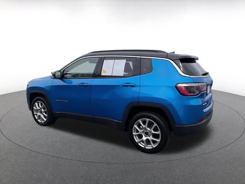 Used 2025 Jeep Compass Limited AWD/4WD image 10