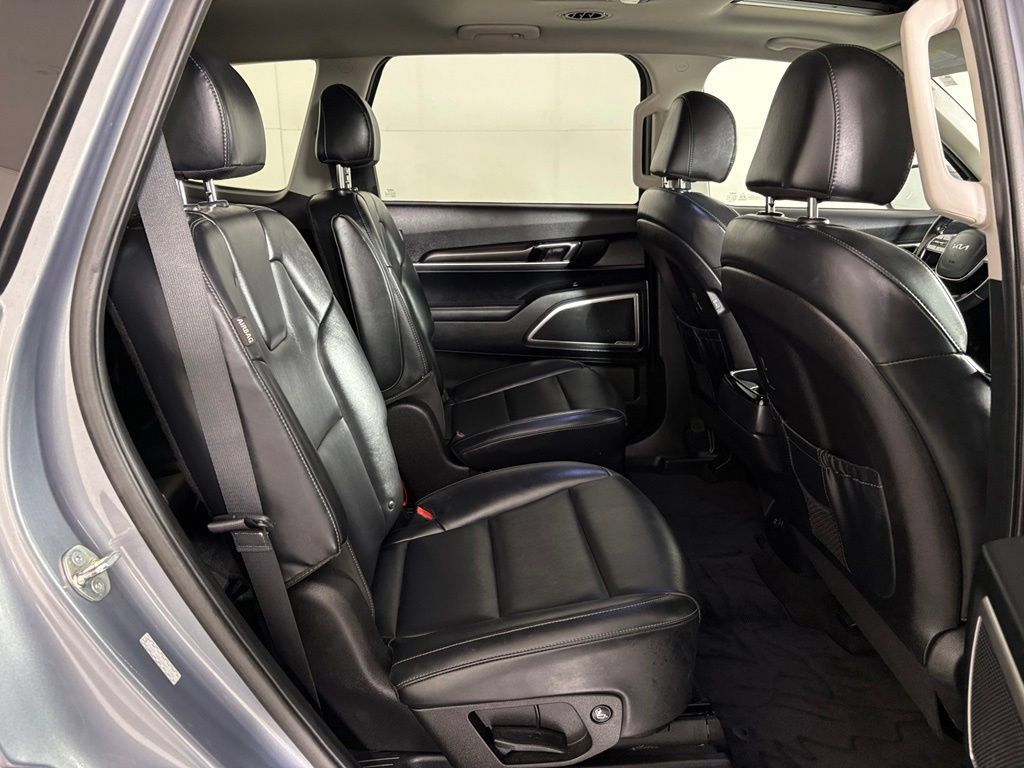 Used 2025 Kia Telluride S FWD image 45