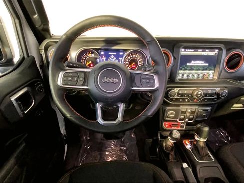 Used 2023 Jeep Gladiator Mojave w/ Cold Weather Group image 6