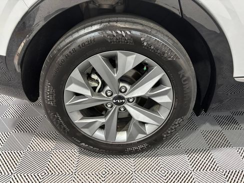 Used 2025 Kia Sportage SX FWD image 9