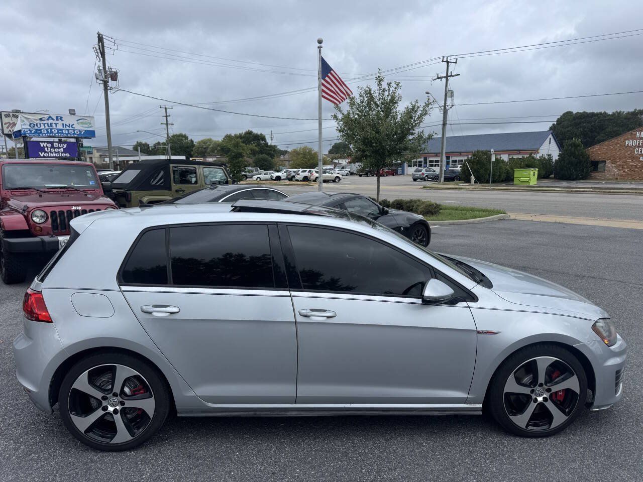 Used 2016 Volkswagen GTI Autobahn w/ Lighting Package (SEL) FWD image 3