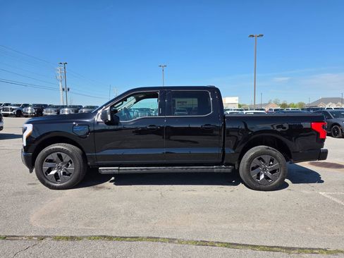 Used 2024 Ford F150 Lightning Flash image 4