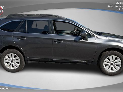 Used 2018 Subaru Outback 2.5i Premium image 4