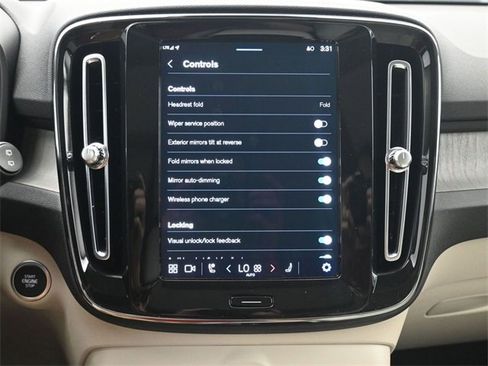 Used 2024 Volvo XC40 B5 Plus w/ Protection Package Premier image 16