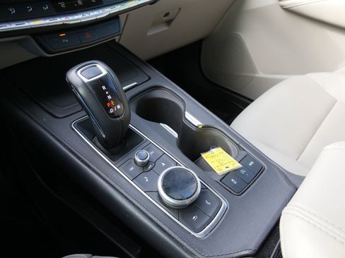 Used 2019 Cadillac XT4 Luxury image 25