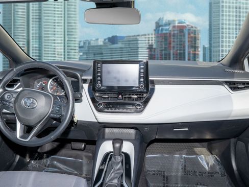 Used 2022 Toyota Corolla SE image 19