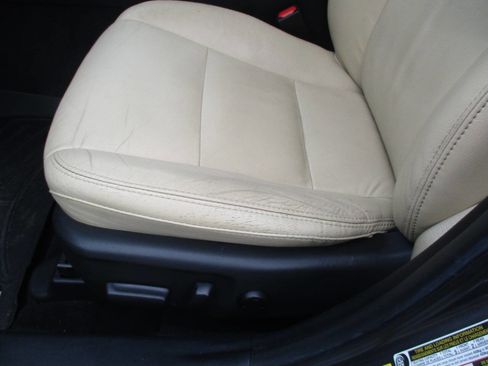 Used 2015 Toyota Avalon XLE image 4